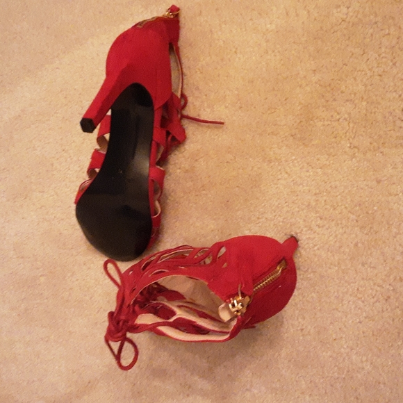 Nearly new 9 west shoes - Picture 3 of 4